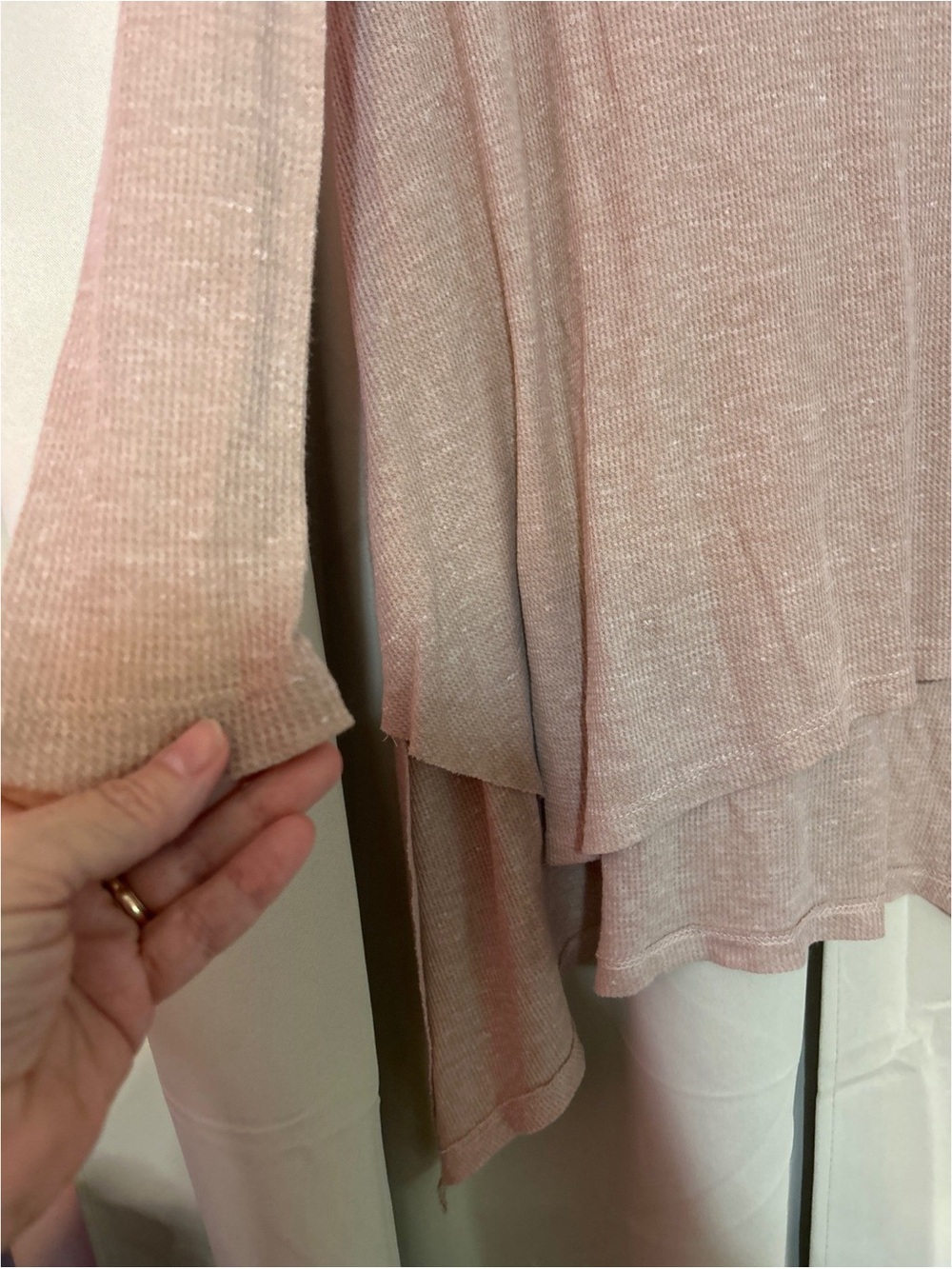 Free People We The Free Tunic XS Pink Thermal Knit Sharkbite Hem Scoop Neck - Picture 2 of 5